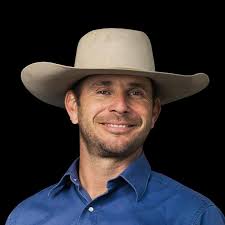 Tuli Dowers and our “Sniper” aka Oasis Divide in the Non Pro Boxing Derby  Herd Work yesterday!!