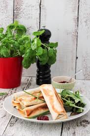 Die asiatische suppe ist perfekt für kalte herbsttage. Filo Rollchen Mit Camembert C B With Andrea