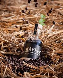 Aktuell Im Angebot Kaffee Liebhaber Kommen Mit Unserem Kostlichen Kaffee Likor Voll Auf Ihren Geschmack Der Wurzige Geruch Vo Vodka Bottle Kaffee Vodka