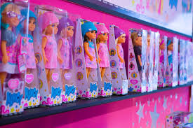 Catálogos y ofertas de toysrus en las palmas y alrededores. La Venta De Juguetes Ralentizara Su Avance Al 3 O 4 Por Crisis Toys R Us Valencia Plaza