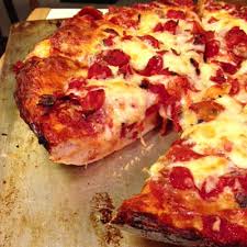 Deep Dish In A Cast Iron Skillet Food Food Pushers Pan Pizza