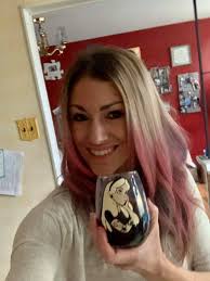 Have a great time everyone!! I'll raise a glass to you tonight!! 🥳🍷