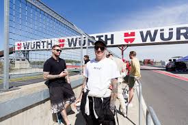 Jun 01, 2021 · pål «onklp» tøien var blant de 19 kjendisene som ble utfordret av norges motorsportsstjerne, dennis hauger. Rudskogen Motorsenter Motorsport Kjendisene Malte Hestekrefter Pa Rudskogen