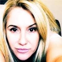 Veronica Easter's Instagram, Twitter & Facebook