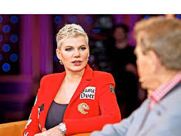 She was given the opportunity to talk to her husband on monday's live show. Beichte Einer Dschungelkonigin Bachelor Kandidatin Melanie Muller War Heimlich Vergeben