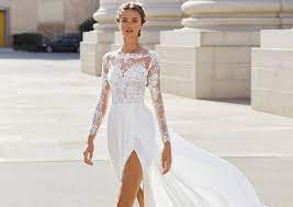 Brautkleider wir sind sicher, dass unter unseren brautkleidern das kleid ihrer träume ist. Brautmode Diamore Brautkleider Hochzeitskleider In Bruhl Bei Koln