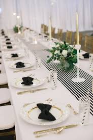Deco Mariage Noir Blanc Dore En 2020 Deco Mariage Noir Deco Table Anniversaire Anniversaire Noir Et Blanc