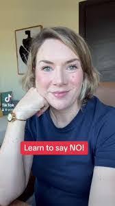 Lucinda Cooper's Instagram, Twitter & Facebook