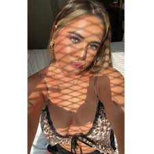 Iona Gray (@ionagray14x)