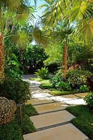 50 Charming Home Garden Pathway Design Ideas Charming Design Garden Home Ideas Path Tropische Landschaftsgestaltung Garten Landschaftsbau Tropische Garten