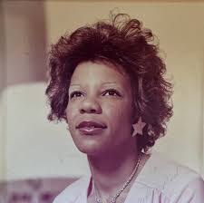 Ruth Berger's Instagram, Twitter & Facebook