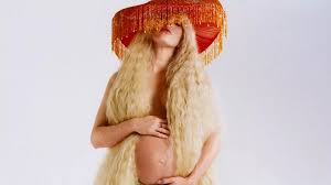 Ellie Goulding bares her baby bump as she poses nude ahead of babys  arrival - The Mirror