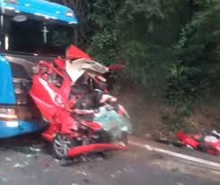 Notícias | Dentista morre após carro ser esmagado por carretas na Via  Anchieta, em São Paulo | Portal do Zacarias - A verdade da informação em  primeiro lugar!
