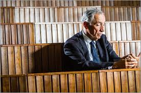Marcelo rebelo de sousa made this assessment of the political situation on wednesday night on tvi24 in which he declined to speak in public about the need or not for a reshuffle of the ps minority government led by antónio costa. A Hiperactividade De Marcelo Rebelo De Sousa