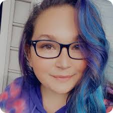 Ellen Dupre's Instagram, Twitter & Facebook