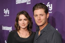 5 809 780 tykkäystä · 2 598 puhuu tästä. Double Trouble Supernatural Star Jensen Ackles And Wife Danneel Are Expecting Twins Celebrity News Zimbio