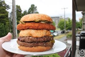 Pepper jack cheese stuffed inside beef patties with crisp jalapeños and stacked on top of bbq bacon and buttermilk onion rings. Fatguyfoodblog Got A Big Ass Hunger Then You Need A Big Az Burger