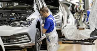 Volkswagen hat den werksurlaub für 2021 terminiert. Halbleitermangel Vw Will Ruckstand Aufholen Golf Produktion Lauft Im Sommer Ohne Pause Durch Automobilwoche