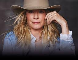 Heidi Henson's Instagram, Twitter & Facebook