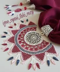Mutlu Pazarlar Sevgi Hanimin Gelini Icin Istedigi Fulari Hazir Mutlulukla Guzel Gunlerde Kullansin Crochet Mini Moon Best Way To Invest
