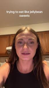 my attempt to eat my taco bell like @Jelly Bean Sweets 🤣🫶🏼 #jellybe...