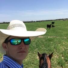 Jamie Helton (@jamiehelton88)