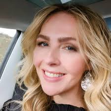 Angela Corbett (@AngCorbett)