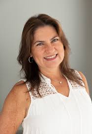 Where to find a photographer for a family beach photo session in Santa Rosa?