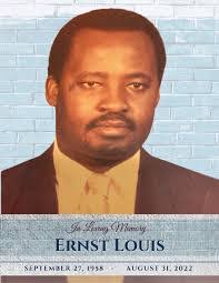 Rose Lore's Instagram, Twitter & Facebook