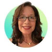 Lynn Nipper's Instagram, Twitter & Facebook