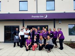 Premier inn helston hotel tarjoaa lisämukavuuksia kiireiselle matkailijalle, sillä hotellissa on myös baari. Whitbread Plc On Twitter Our 10th Premierinn Hotel In Cornwall Opens Today Congratulations To Everyone At Premier Inn Wadebridge Looking Great Best Of Luck Https T Co Ouu8smclc4