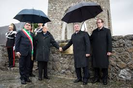 Sant'anna di stazzema, atlante delle stragi naziste e fasciste in italia. Www Bundespraesident De Der Bundesprasident Interviews Gedenken An Die Opfer Des Massakers Von Sant Anna Di Stazzema