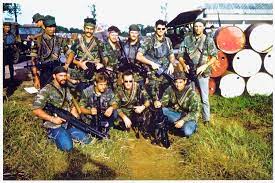 Former vietnam seal roger hayden summarized the seal uniform in vietnam by noting, you would see guys with coral boots on, with their levi's and their rolex watch. Navy Seals Wearing Jeans In Vietnam 1800 1201 Militaryporn