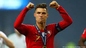 Cristiano ronaldo играет с 2018 в ювентус (юве). Futbolist Ronaldu Rekordsmen Po Chislu Podpischikov V Instagram Novosti Iz Germanii O Sobytiyah V Mire Dw 18 06 2021