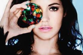 Marina and the diamonds illuminate