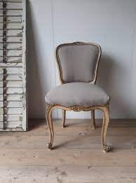 pin op gestoffeerde stoelen oud is nieuw