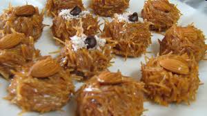 How To Make Sweet Vermicelli Delicious Recipe الشعرية الحلوة الرائعة Youtube In 2020 Persian Desserts Arabic Sweets Recipes Delicious