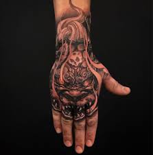 Black And Grey Foo Dog Hand Tattoo Foo Dog Hand Piece By Patrick Patrick Chronicink Done At Chronic Ink Tattoo Toronto Canada Hand Tattoos For Guys Hand Tattoos Dragon Hand Tattoo