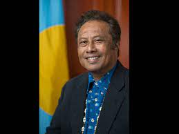 帛琉总统（英语： president of palau ）是帛琉共和国的国家元首和政府首脑。 帛琉总统由 公民直选 产生，任期四年，连选得连任一次。 目录 ä¸ç•ä¸­åœ‹ç®åˆ¶æ—…éŠæ¥­å¸›ç‰ç¸½çµ±ä¾†å°è¨ªå• å°ç£è‹±æ–‡æ–°èž 2018 11 11 10 18 00