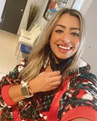 Ninoshka Diaz's Instagram, Twitter & Facebook