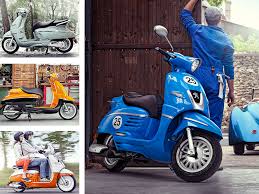 For Those Fascinated By Retro Style And Who Love To Stand Out From The Crowd Peugeot Provides An Answer In 6 Letters D 50cc Moped 125cc Scooter Retro Scooter