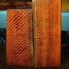 These trees will grow twisted in dry areas and often have brittle wood resulting in many broken off areas. Hunski Hardwoods Burled Wood Wood Turning Snake Wood