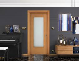 Tamirat yapılması gereken yerler varsa boyama öncesi tamirat yapılmalı ve tamirat eyer tamamen düzelmemişse sorunlu bölge tekrar amerikan kapı boyası satın almak ve ya bulmak artık zor değil. Dogru Kapi Secimi Icin Gerekenler Kahramanlar Orman Urunleri