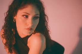 🇬🇧Smile in Wine Friday. Come and Join us and listen to Kim Hyun Joongs  music together mixed with some other K-pop music.