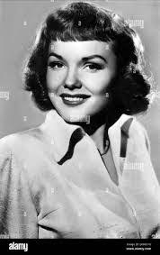 Wanda Farr's Instagram, Twitter & Facebook