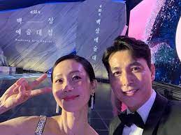 jtbc 51st baeksang arts awards часть 2 (제51회 백상예술대상 2부). 2019 ë°±ìƒì˜ˆìˆ ëŒ€ìƒ ëŒ€ìƒ ì •ìš°ì„± ì—¼ì •ì•„ì™€ í›ˆí›ˆ ë¹„ì£¼ì–¼ ëˆˆê¸¸ ìŠ¤í¬ì¸ ë‹ˆì–´ìŠ¤