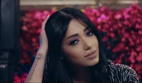 وهي مطربة من اصل عراقي ورحمة موهوبة منذ الصغر حيث لها صوت مميز وجبار وعملت على تنمية تلك الموهبة منذ الطفولة وهي نشأت نشأة فنية حيث أن والدها هو المطرب رياض. Ø´ÙƒØ± Ø®Ø§Øµ Ù…Ù† Ø±Ø­Ù…Ø© Ø±ÙŠØ§Ø¶ Ù„Ø¬Ù…Ù‡ÙˆØ±Ù‡Ø§ Ø£Ø¹Ø§Ø¯ Ø£ØºÙ†ÙŠØªÙ‡Ø§ Ù…Ø§ÙƒÙˆ Ù…Ù†ÙŠ Ø¥Ù„Ù‰ Ø§Ù„ØµØ¯Ø§Ø±Ø©