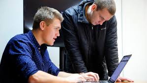 Iowa college senior bets big