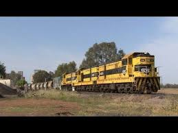 Nsw Railways Ssr 49 Class Emds From Dubbo To Merrygoen Australian Trains V E Train Train Tracks Railway