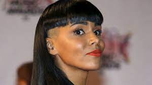 C'est sur son compte instagram que shy'm à dévoiler son nouveau style capillaire. La Coiffure De Shy M Aux Nma 2015 Detournee Sur Twitter L Express Styles